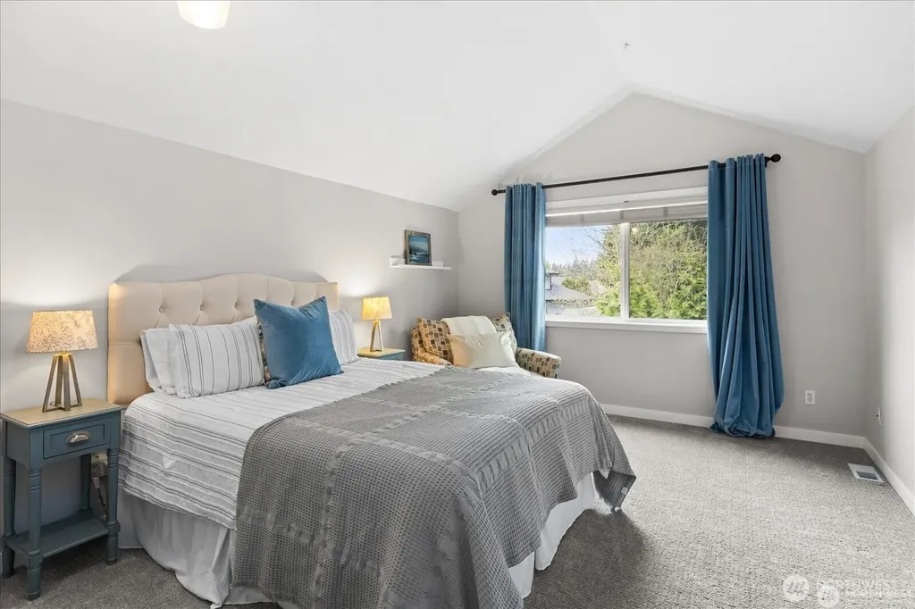 1022 181st Place SW Lynnwood WA 98037