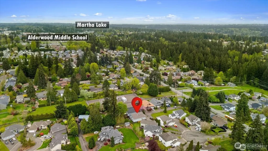 1022 181st Place SW Lynnwood WA 98037