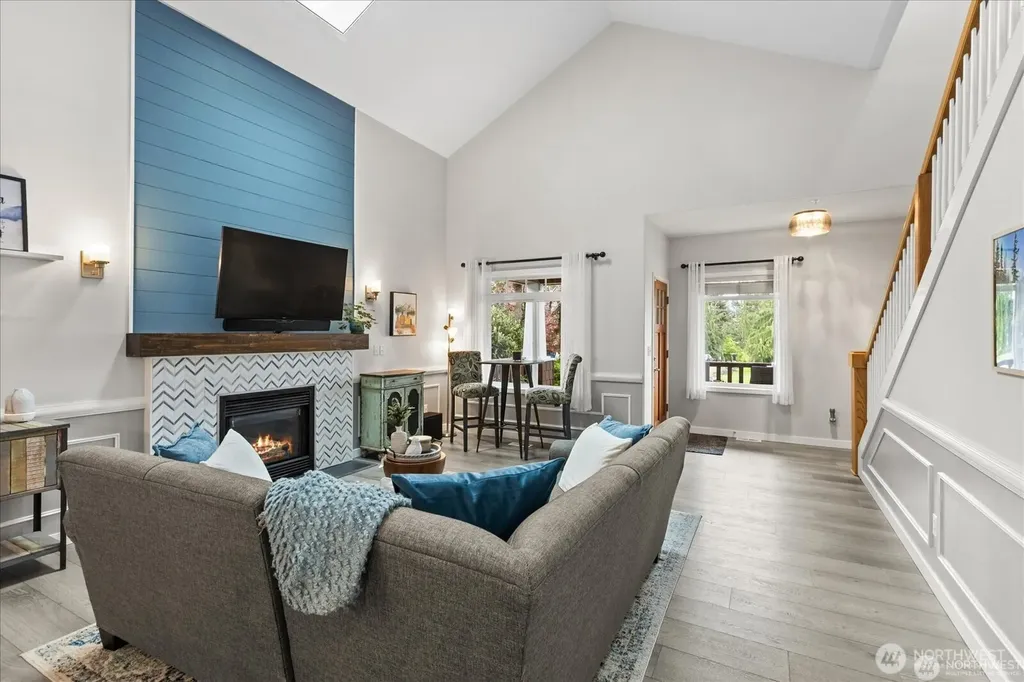 1022 181st Place SW Lynnwood WA 98037