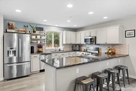 1022 181st Place SW Lynnwood WA 98037