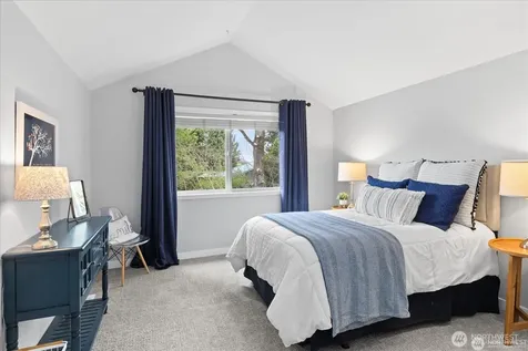 1022 181st Place SW Lynnwood WA 98037
