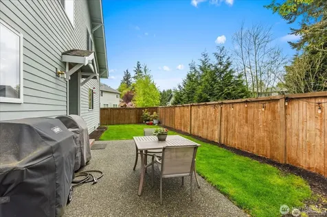 1022 181st Place SW Lynnwood WA 98037