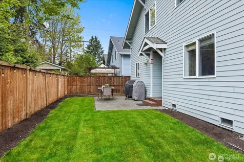 1022 181st Place SW Lynnwood WA 98037