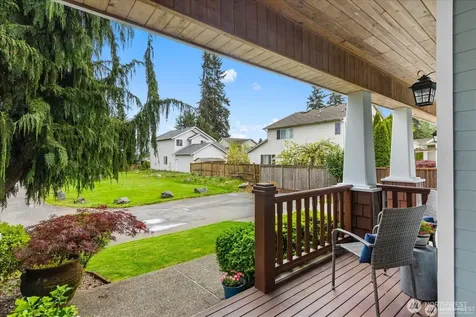 1022 181st Place SW Lynnwood WA 98037
