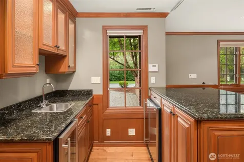 18138 NE 130th Place Redmond WA 98052
