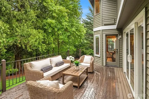 18138 NE 130th Place Redmond WA 98052