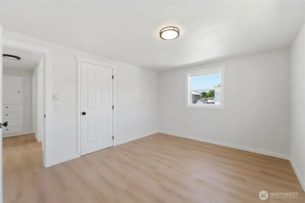 607 S 1st Street Brewster WA 98812