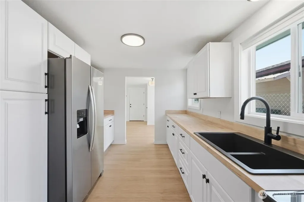 607 S 1st Street Brewster WA 98812