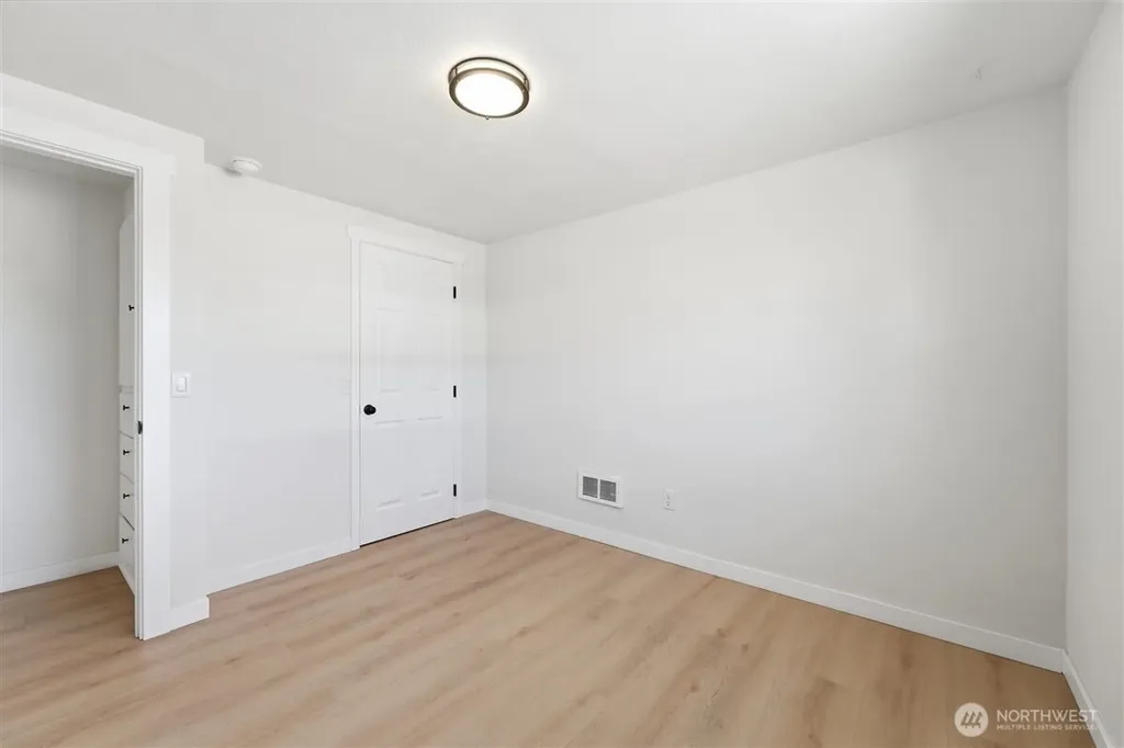 607 S 1st Street Brewster WA 98812