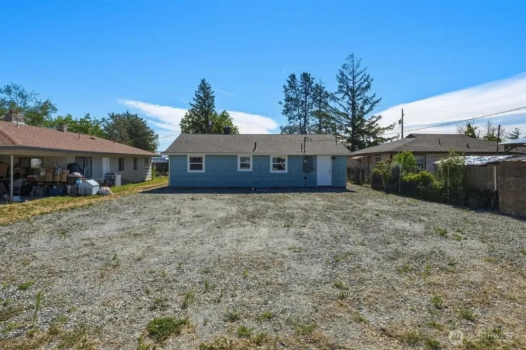 607 S 1st Street Brewster WA 98812
