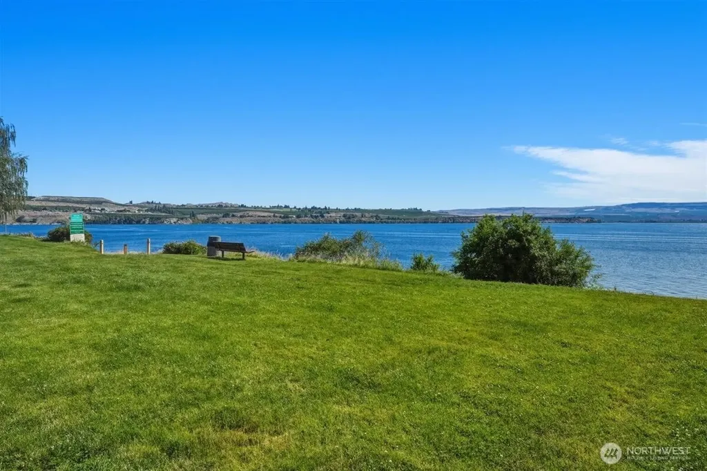 607 S 1st Street Brewster WA 98812