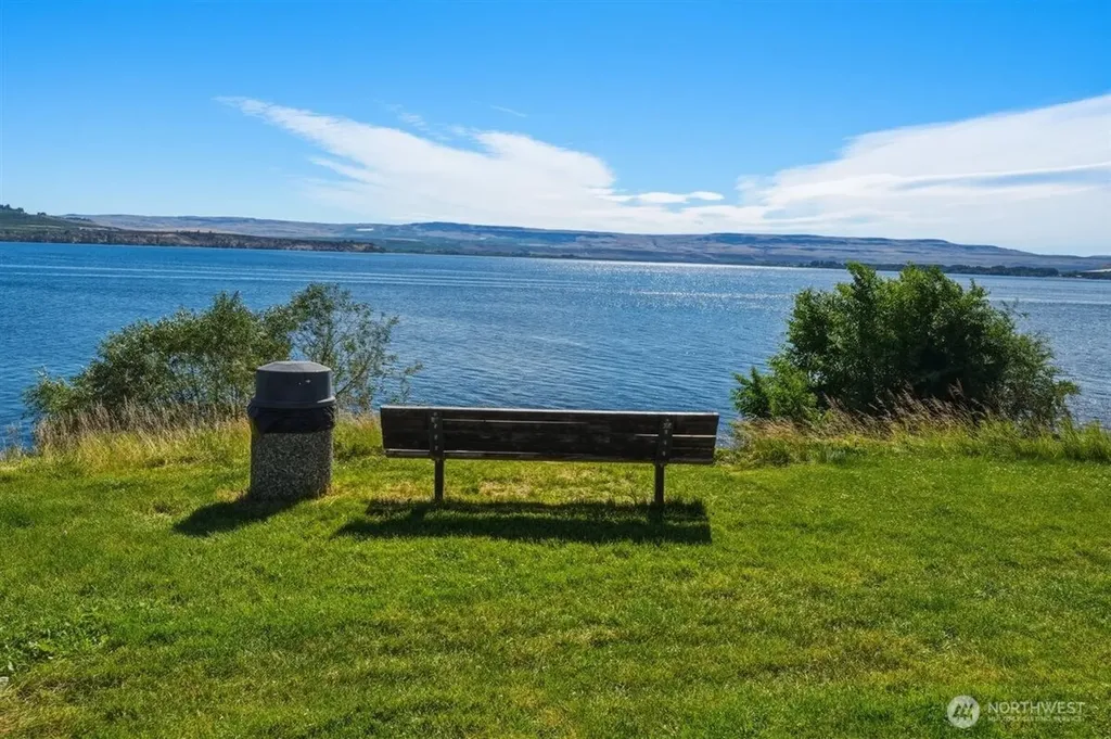 607 S 1st Street Brewster WA 98812