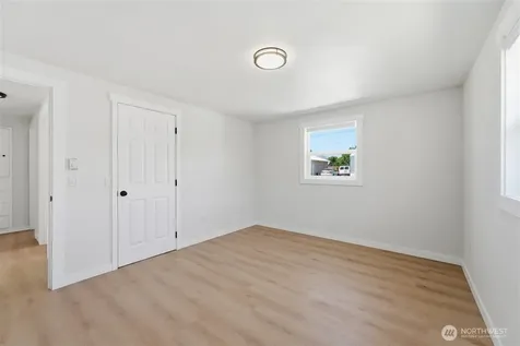 607 S 1st Street Brewster WA 98812