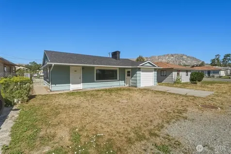 607 S 1st Street Brewster WA 98812