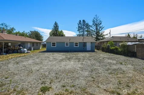 607 S 1st Street Brewster WA 98812