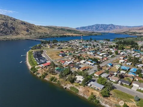 607 S 1st Street Brewster WA 98812