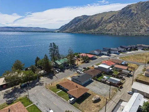 607 S 1st Street Brewster WA 98812