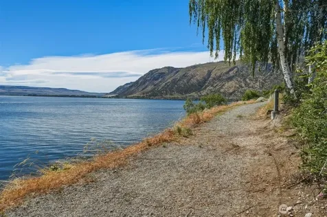 607 S 1st Street Brewster WA 98812
