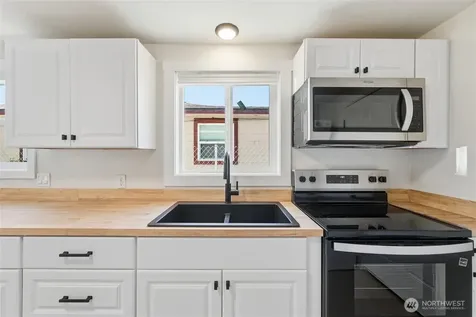 607 S 1st Street Brewster WA 98812
