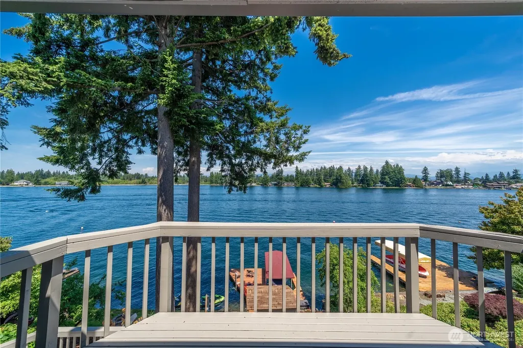 2505 211th Avenue E Lake Tapps WA 98391