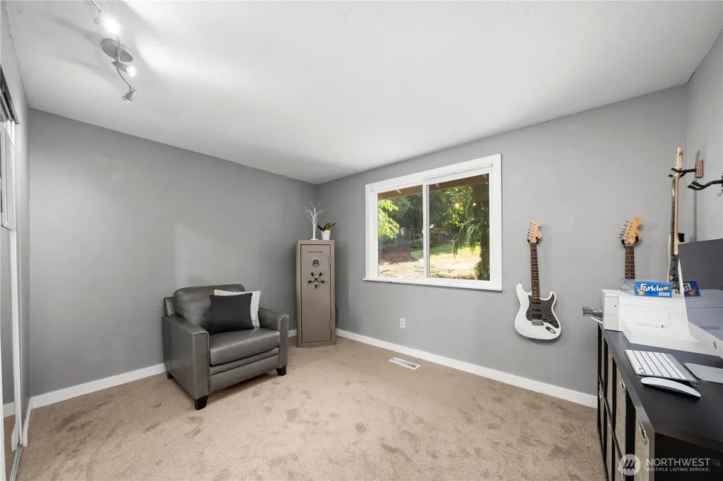 2505 211th Avenue E Lake Tapps WA 98391