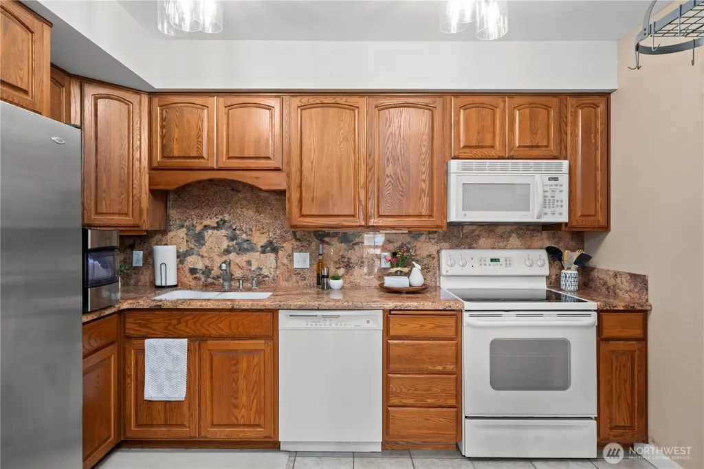 2505 211th Avenue E Lake Tapps WA 98391
