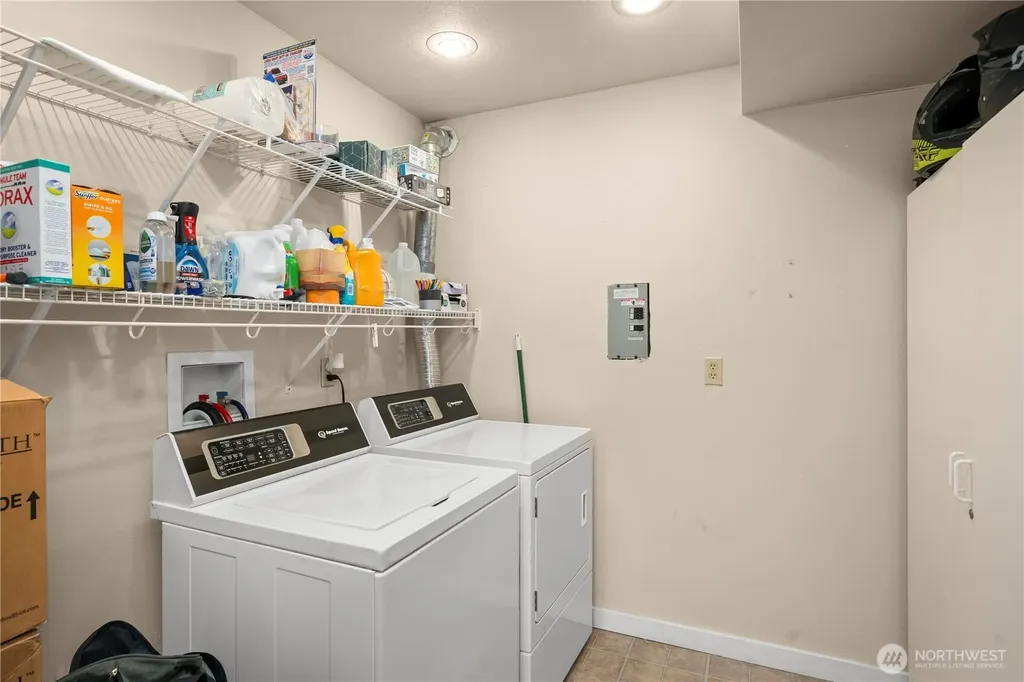2505 211th Avenue E Lake Tapps WA 98391