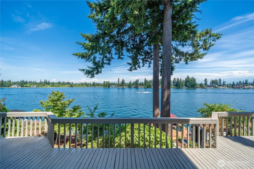 2505 211th Avenue E Lake Tapps WA 98391