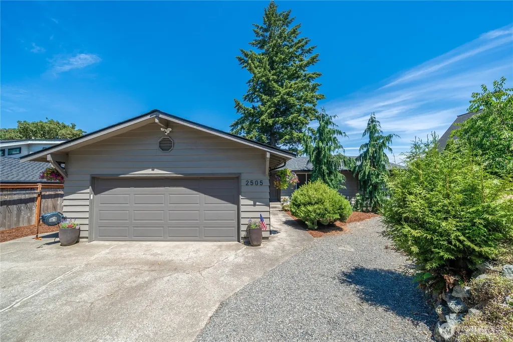 2505 211th Avenue E Lake Tapps WA 98391