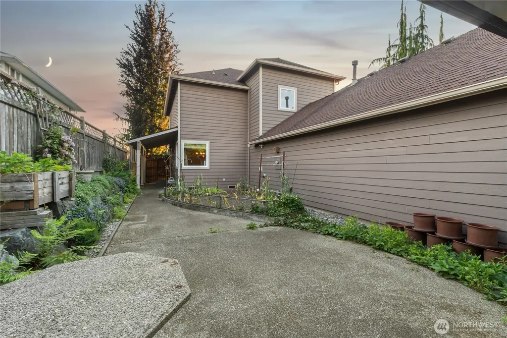 4829 66th Avenue NE Marysville WA 98270
