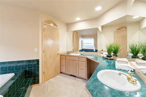 4829 66th Avenue NE Marysville WA 98270