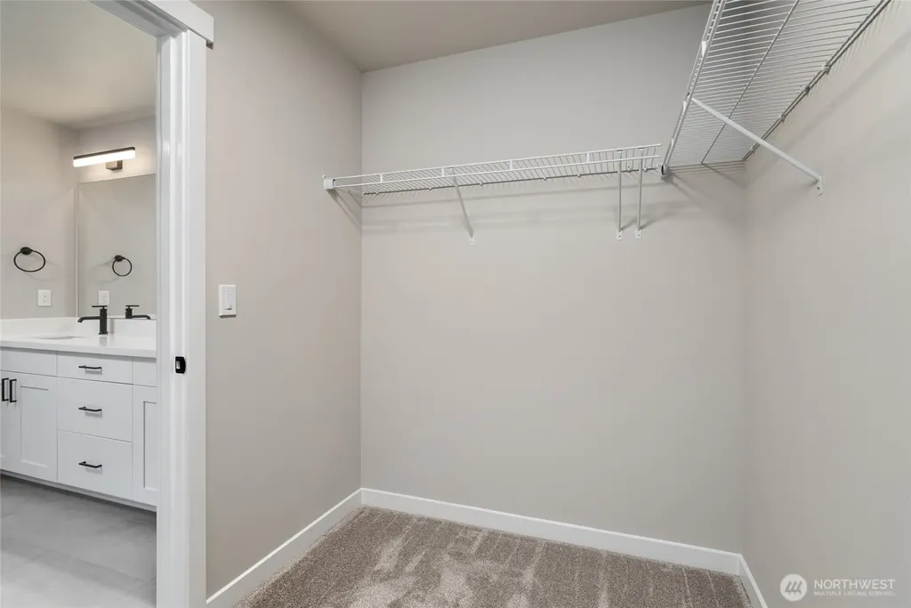 2455 SW Ridgeway Drive Oak Harbor WA 98277