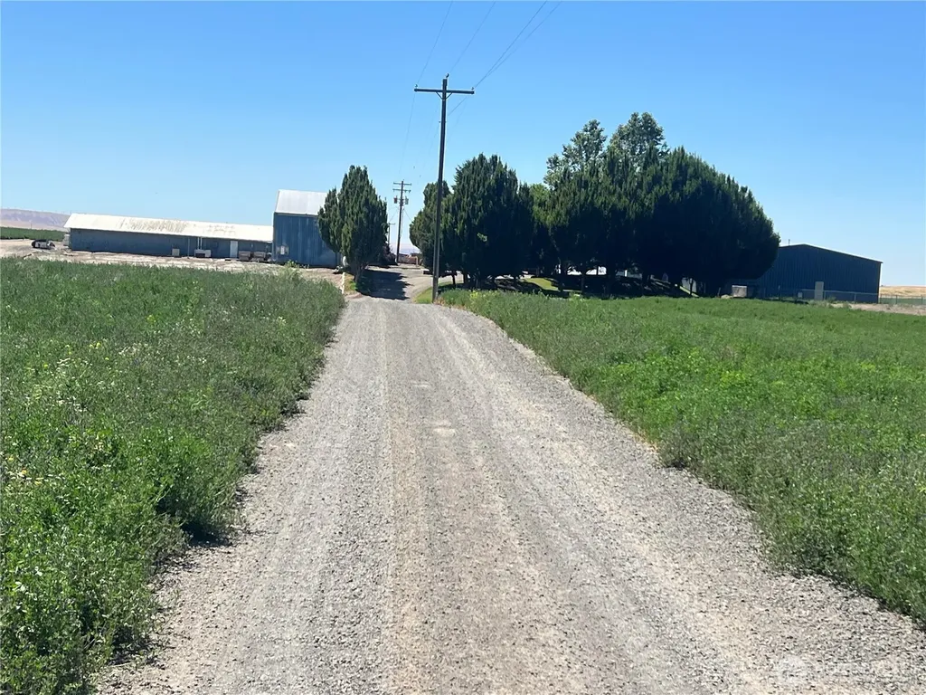 2784 Mcdonald Road Touchet WA 99360