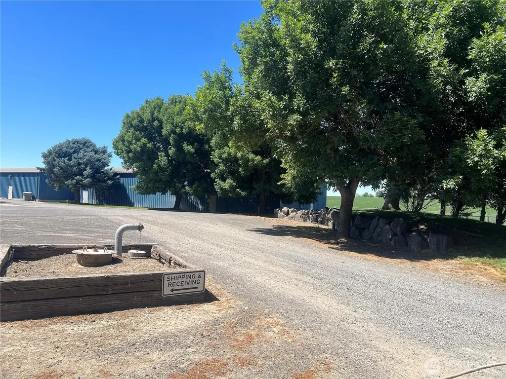 2784 Mcdonald Road Touchet WA 99360
