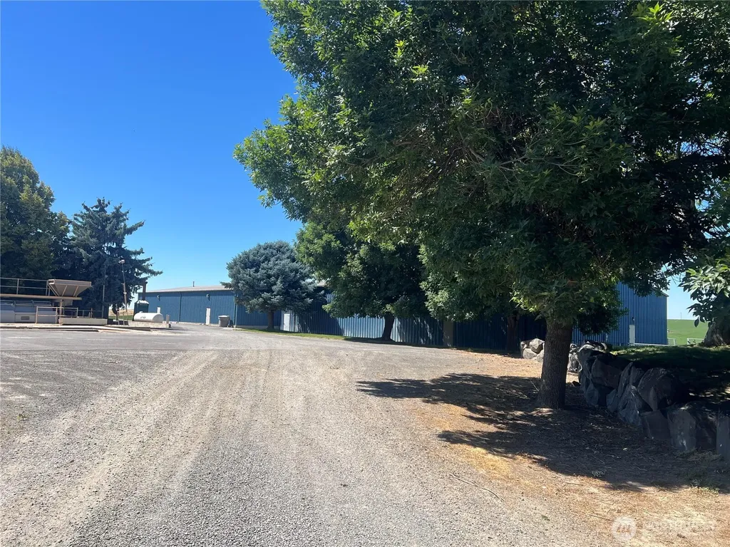 2784 Mcdonald Road Touchet WA 99360