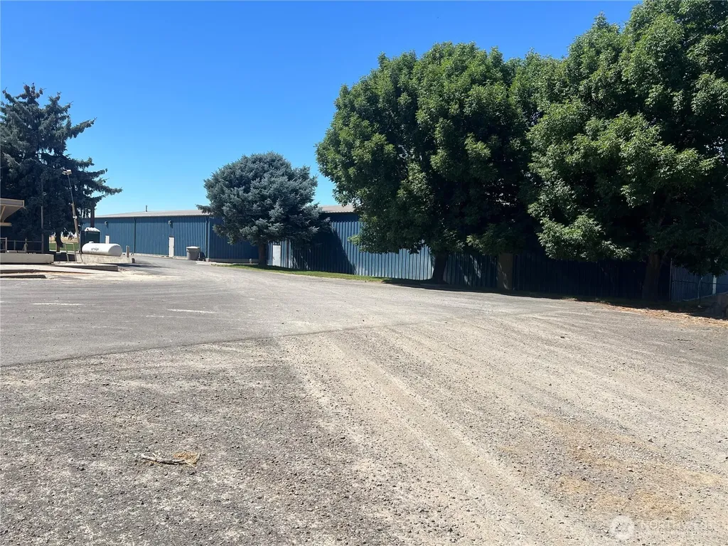 2784 Mcdonald Road Touchet WA 99360