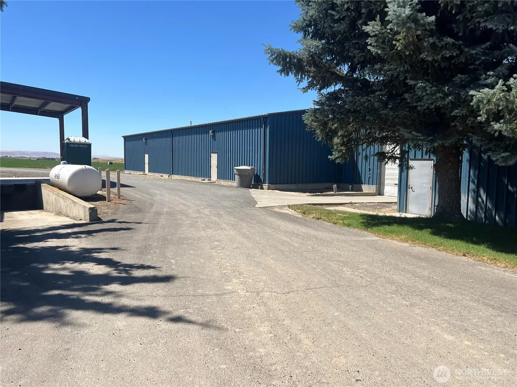 2784 Mcdonald Road Touchet WA 99360