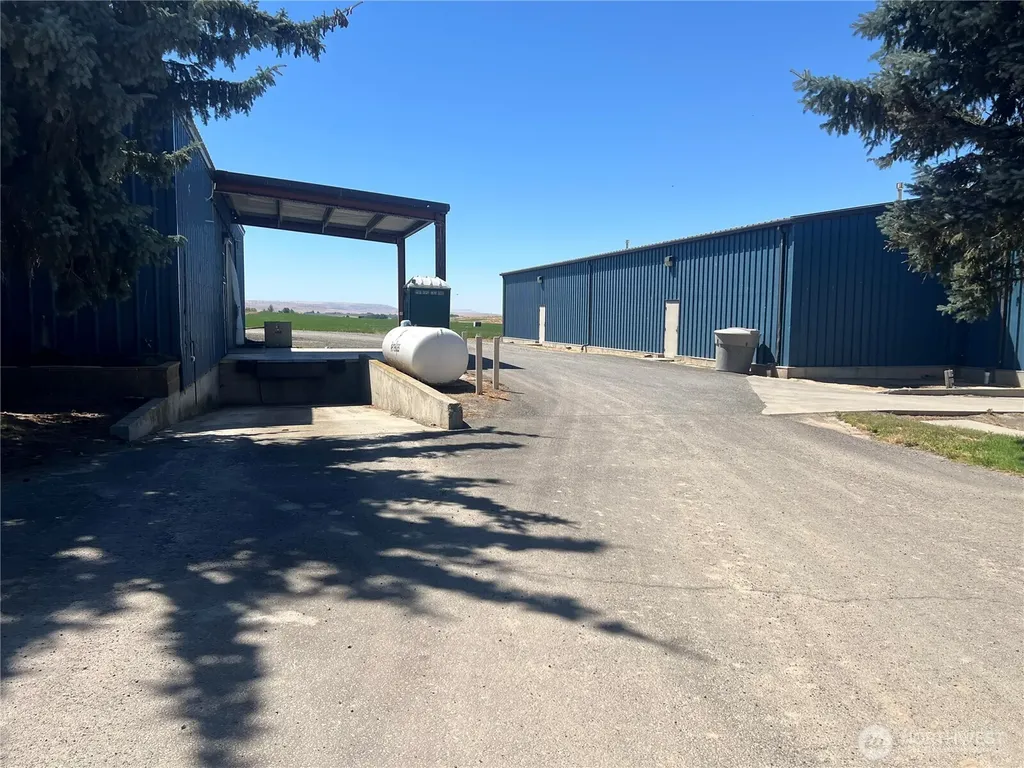 2784 Mcdonald Road Touchet WA 99360
