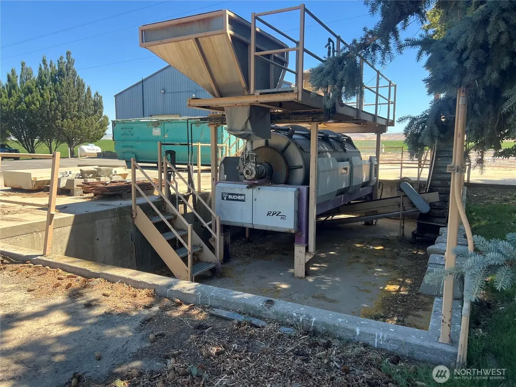 2784 Mcdonald Road Touchet WA 99360