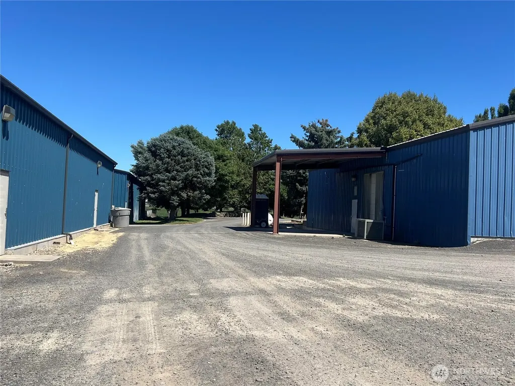2784 Mcdonald Road Touchet WA 99360