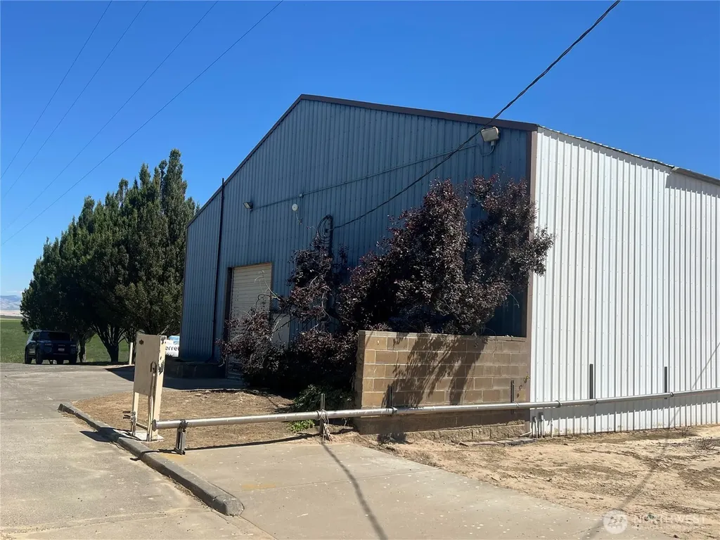 2784 Mcdonald Road Touchet WA 99360