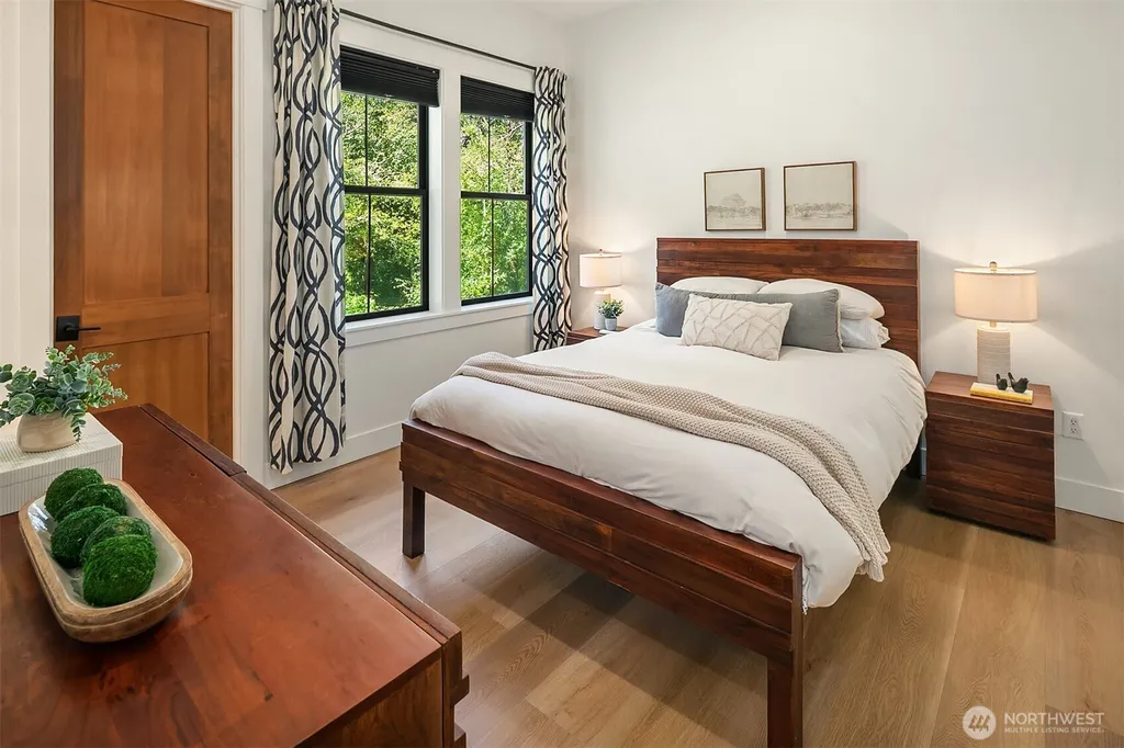 24926 SE 162 Street Issaquah WA 98027