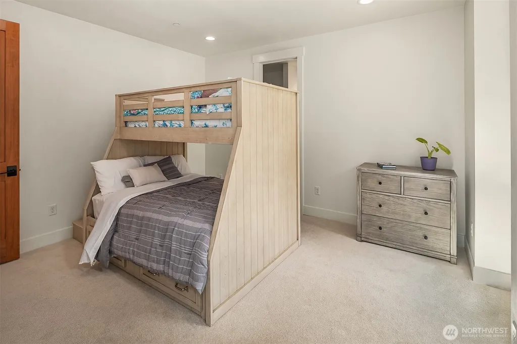 24926 SE 162 Street Issaquah WA 98027