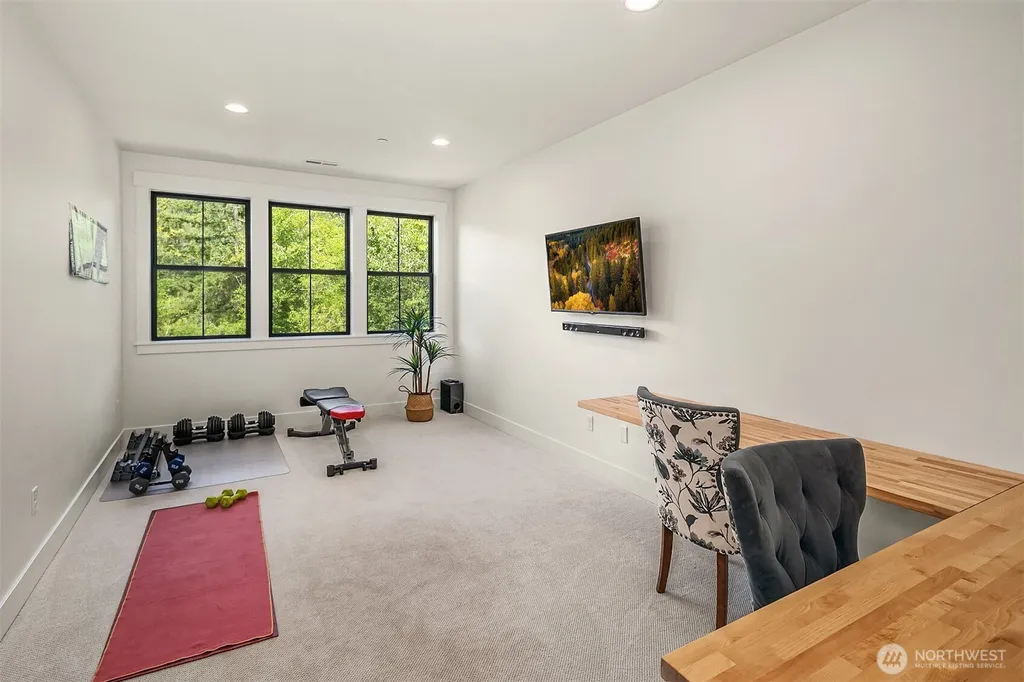 24926 SE 162 Street Issaquah WA 98027