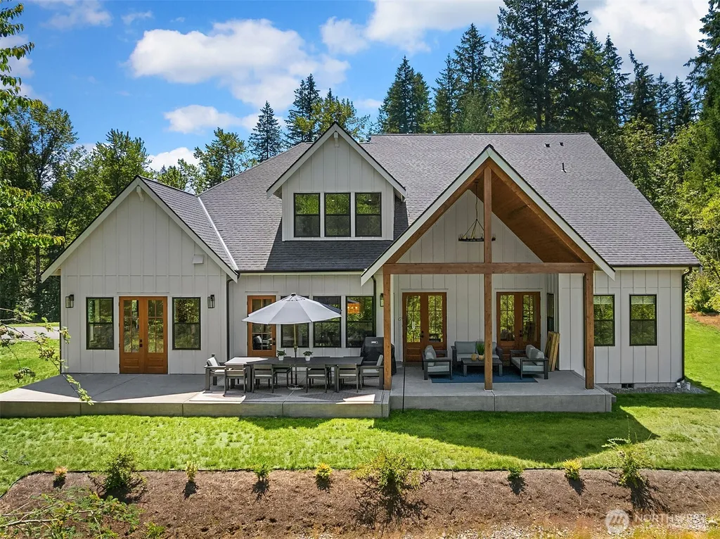 24926 SE 162 Street Issaquah WA 98027