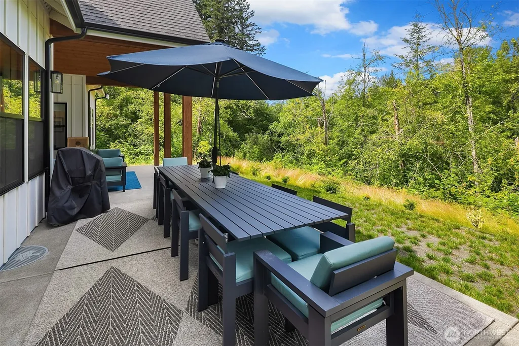 24926 SE 162 Street Issaquah WA 98027