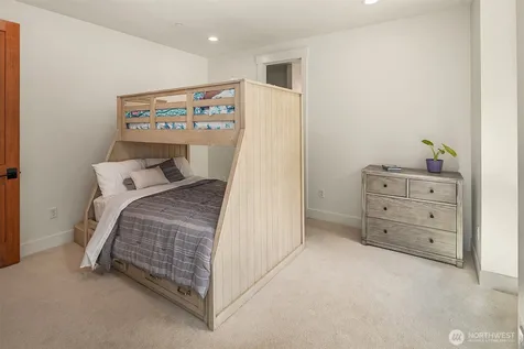 24926 SE 162 Street Issaquah WA 98027