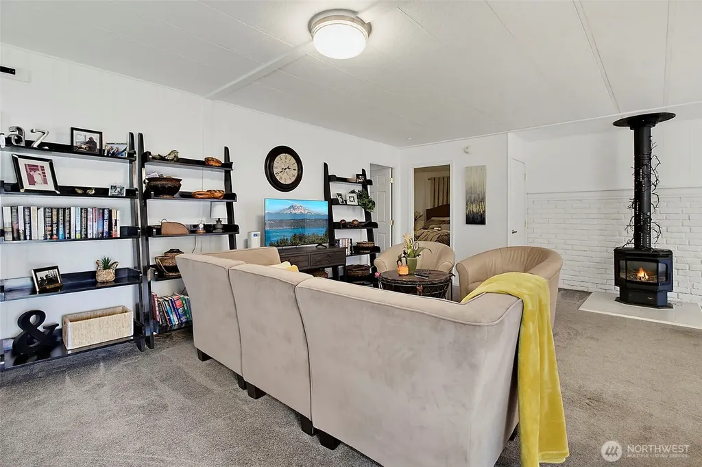 2500 Alder Street Milton WA 98354