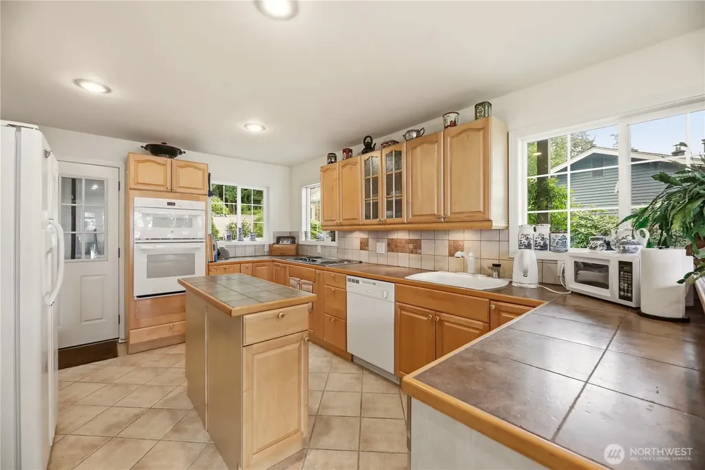 16028 94th Avenue NW Stanwood WA 98292