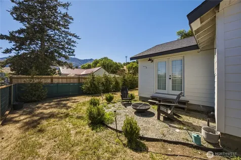 123 Chris Street Pateros WA 98846